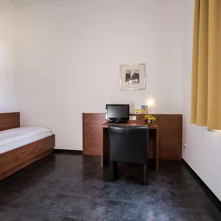 Hotel Cjd Castell 3*