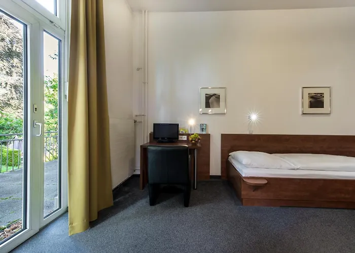 Cjd Castell Hotel 3*