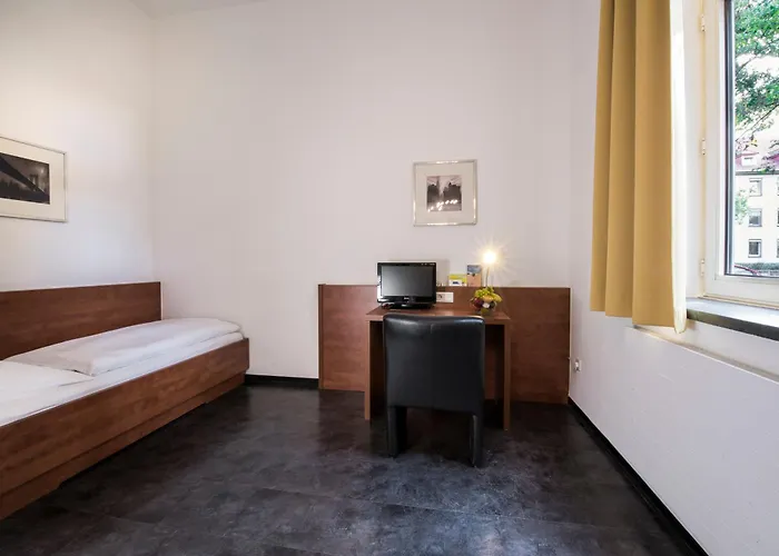 Hotel Cjd Castell 3*